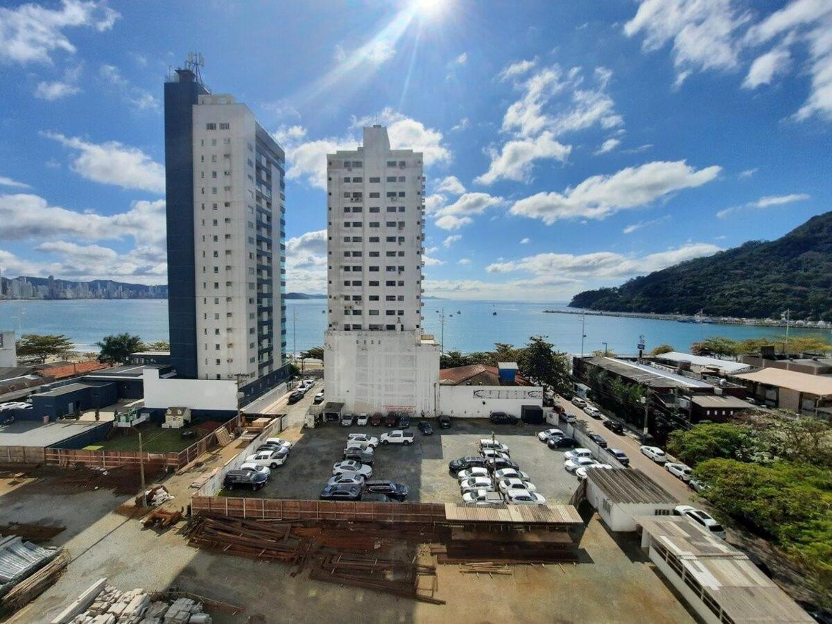 3 Suites Linda Vista Da Orla De Bc A 50M Da Praia - Somente Familiares บัลเนอาริโอ กังโบริว ภายนอก รูปภาพ