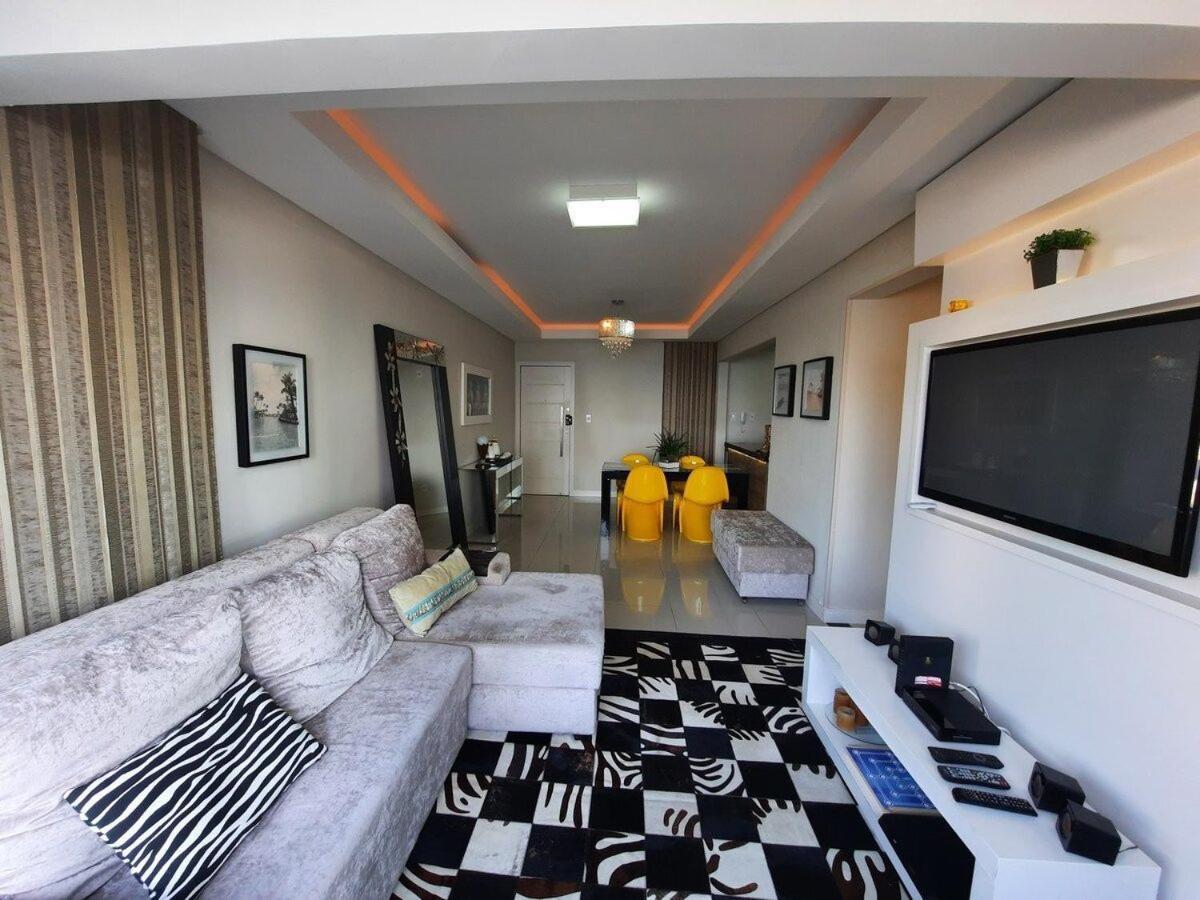 3 Suites Linda Vista Da Orla De Bc A 50M Da Praia - Somente Familiares บัลเนอาริโอ กังโบริว ภายนอก รูปภาพ
