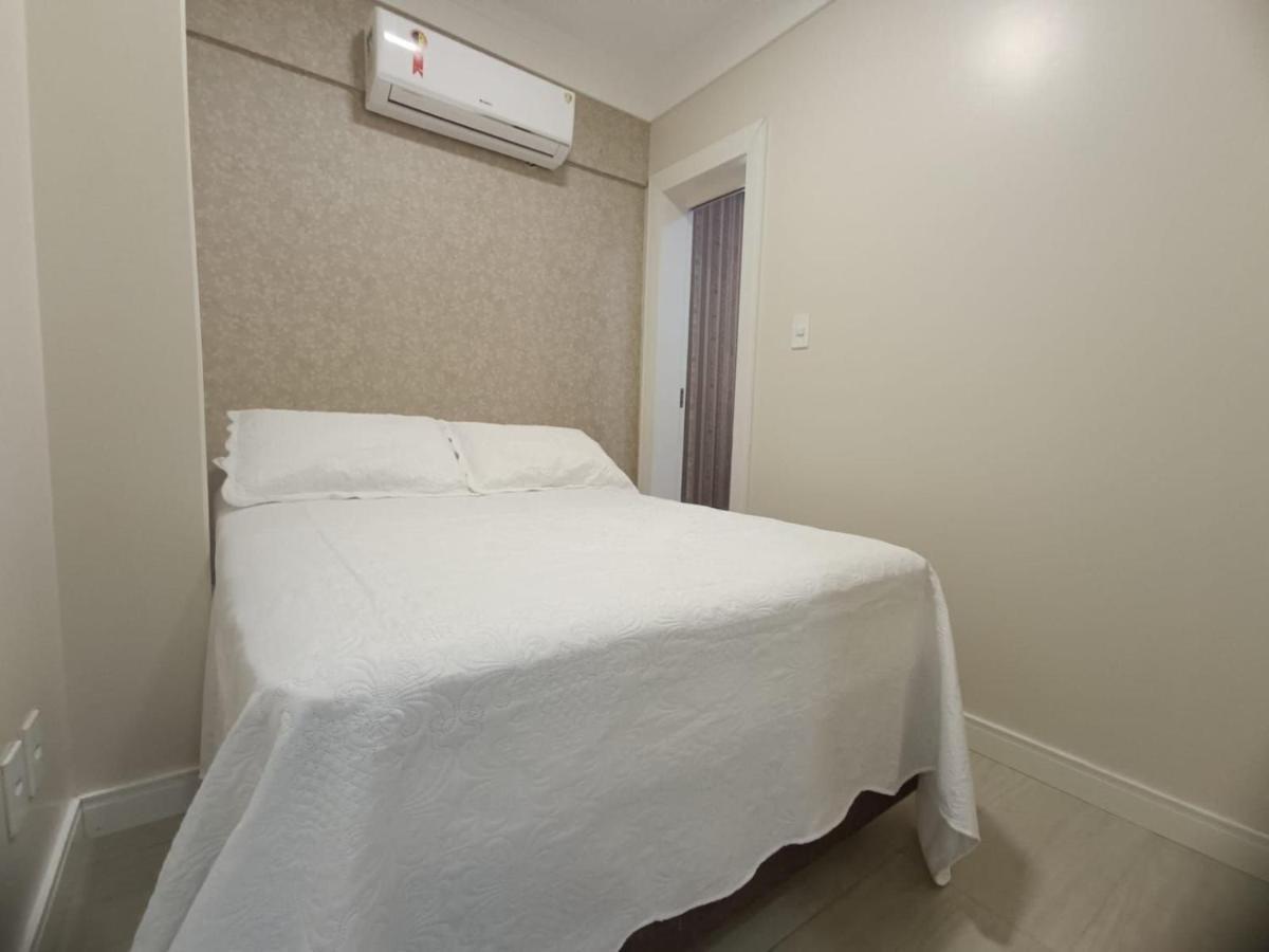 3 Suites Linda Vista Da Orla De Bc A 50M Da Praia - Somente Familiares บัลเนอาริโอ กังโบริว ภายนอก รูปภาพ