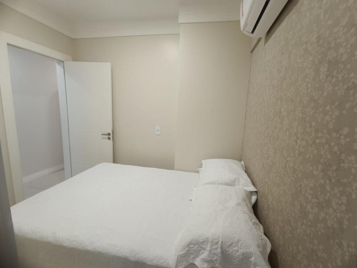 3 Suites Linda Vista Da Orla De Bc A 50M Da Praia - Somente Familiares บัลเนอาริโอ กังโบริว ภายนอก รูปภาพ