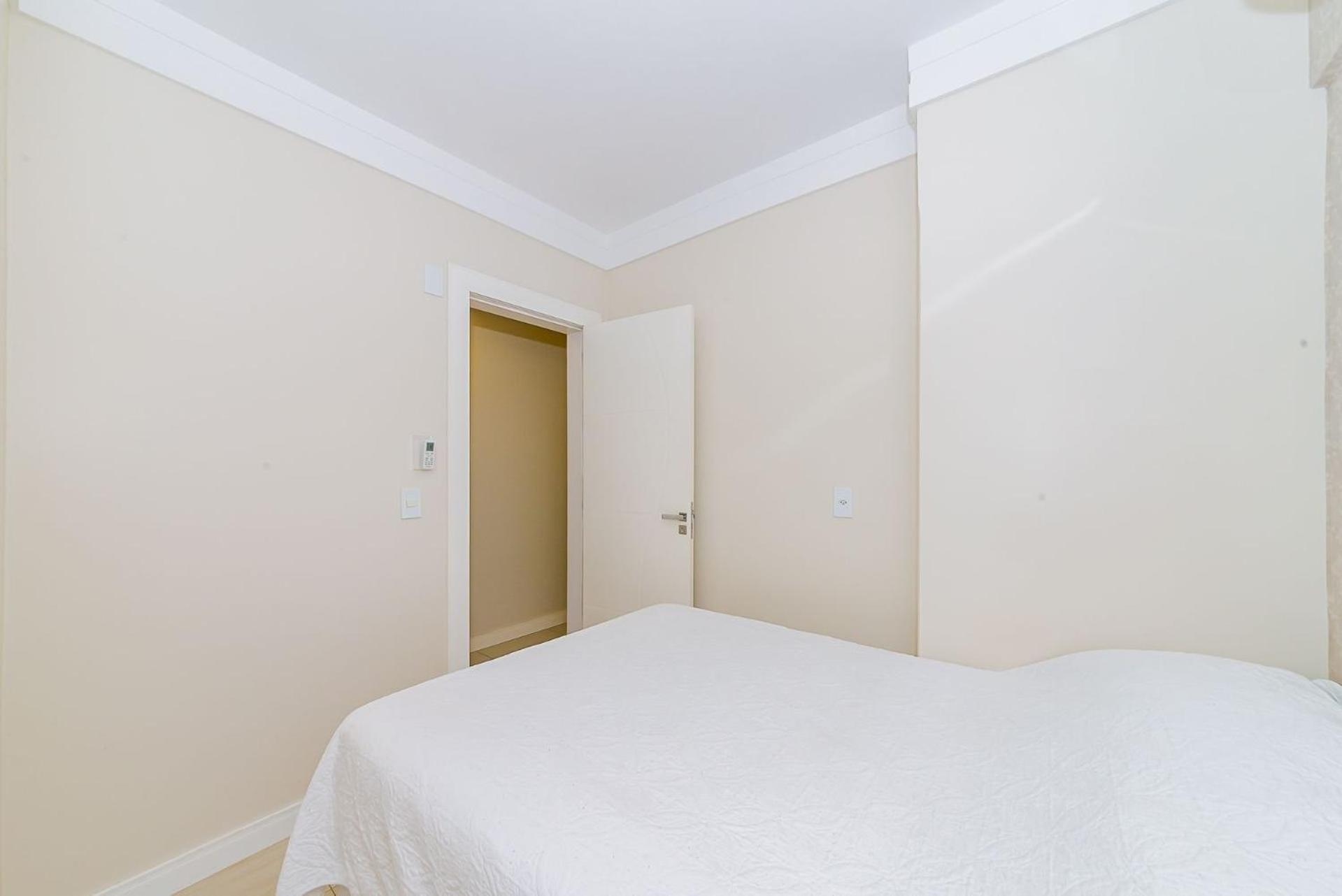 3 Suites Linda Vista Da Orla De Bc A 50M Da Praia - Somente Familiares บัลเนอาริโอ กังโบริว ภายนอก รูปภาพ